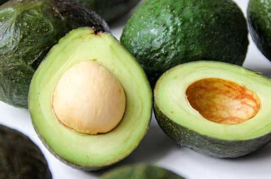 牛油果作用太强大了!吃了对皮肤好10倍!