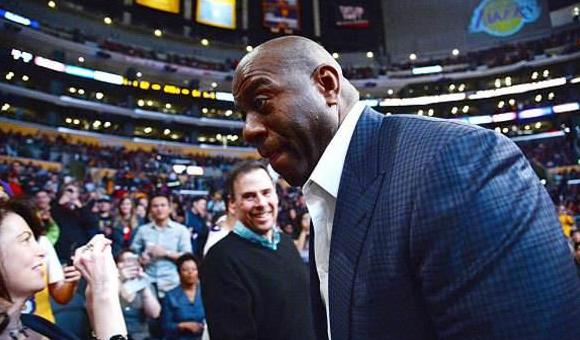 生涯薪资只有3000万,如今狂砸十分之一环游度