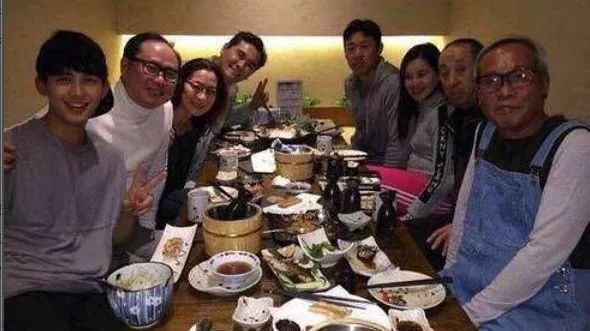 又出现一堆假吃明星！是时候盘点娱乐圈的下饭达人了