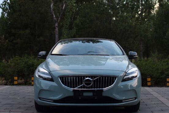 被这车高颜值吸引 差点误入了雷克萨斯ES 与之失之交臂