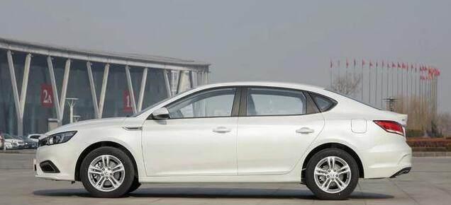 国产撩妹神车，还没上市预定已经挤爆，不给大众CC活路