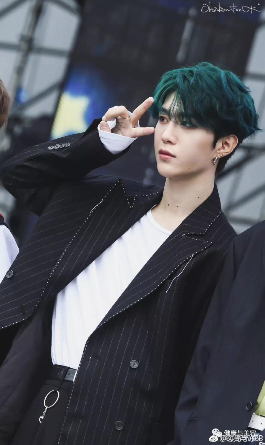 惊呆了!范丞丞绿头发掉色竟然是最好的护发方