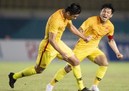 海牙无中锋两连败!排名降至第17 张玉宁再不回