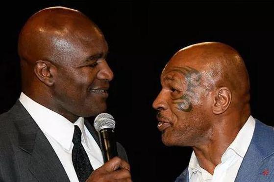 霍利菲尔德被泰森咬掉的耳朵为什么没接上?放