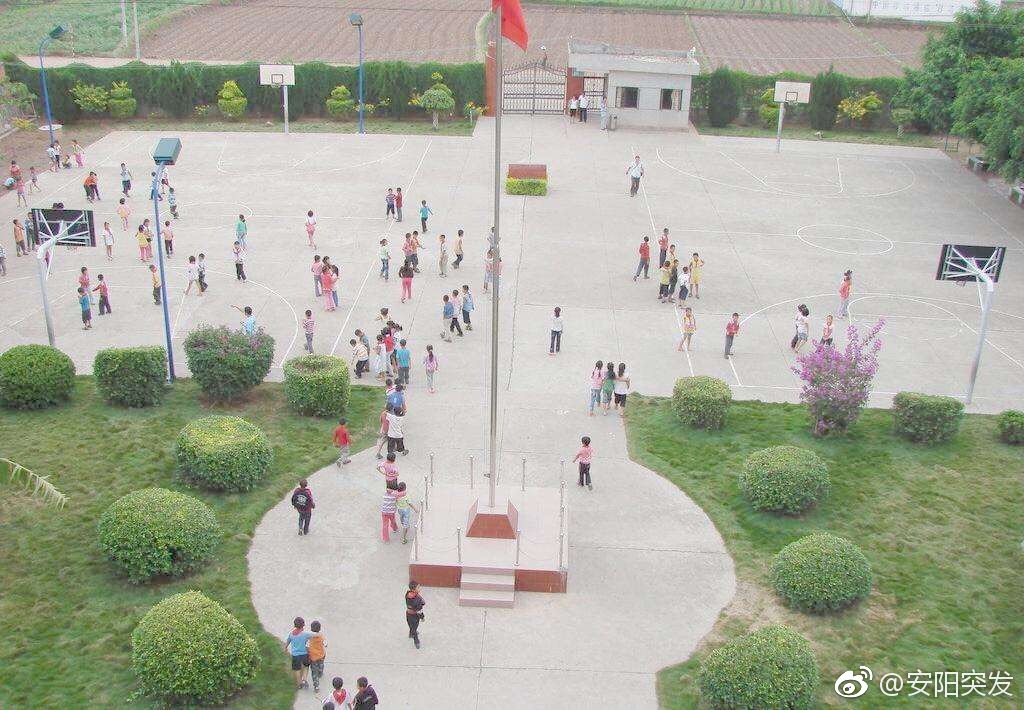 小学教师和教师小学有大的区别龙胜乐江乡初中图片