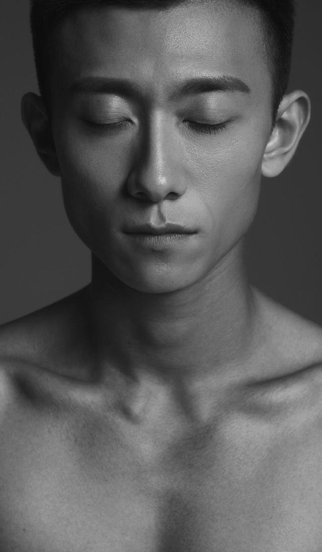 手机桌面壁纸--张一山(粉丝定制)