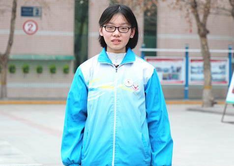 她是最萌考生,总分707成了高考状元,采访时说