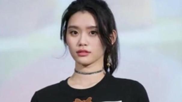 欧阳娜娜vlog化妆视频 868b-hhnunsq9008623.jpg