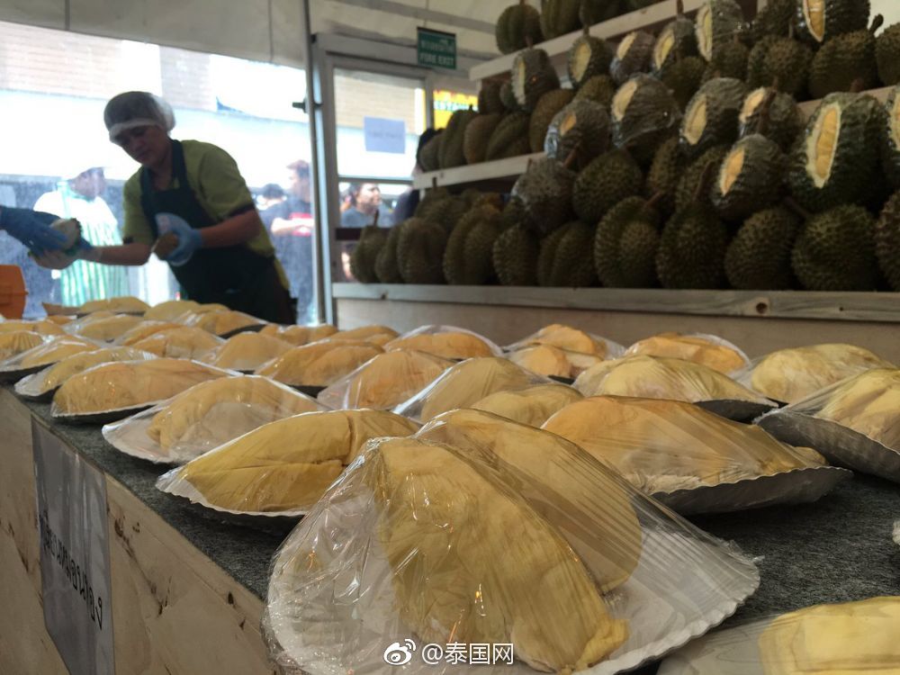 曼谷水果自助场 399铢 享水果盛宴