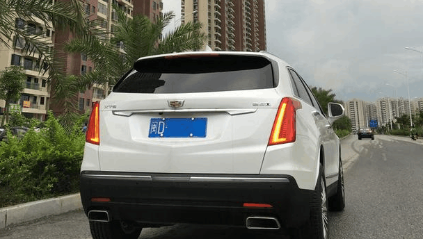 老婆暑假提车, 凯迪拉克XT5越野车, SUV的空间