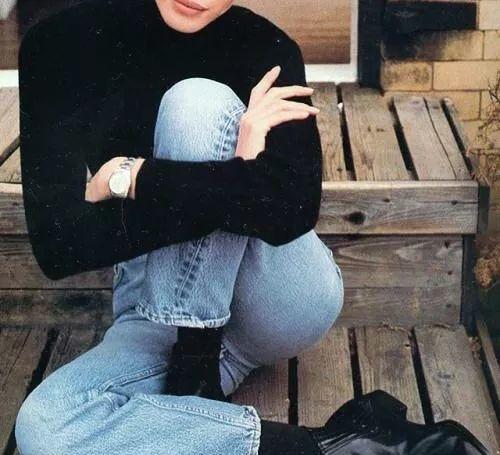 秋冬这两款靴子, 搭配牛仔半裙不要太好看!