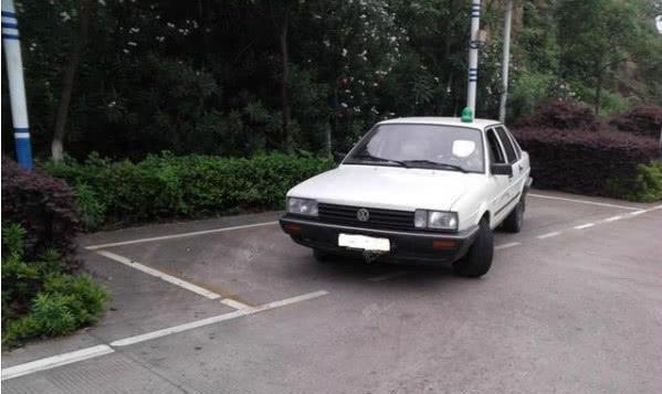 侧方停车出库后轮图片