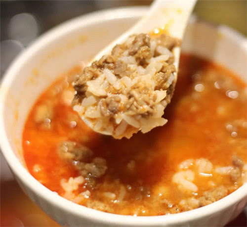 朋友圈抖音都刷爆了?关于成都海底捞的测评