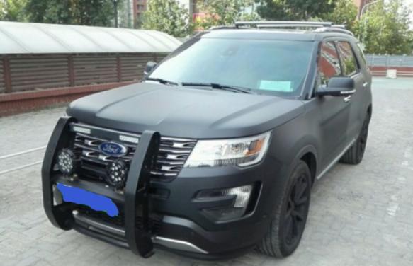 小伙30万从新疆买回辆改装版福特探险者: 硬气外形让人望而生畏