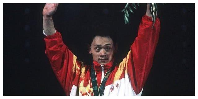 奥运冠军退役做县长,44岁身居高位享受副厅待