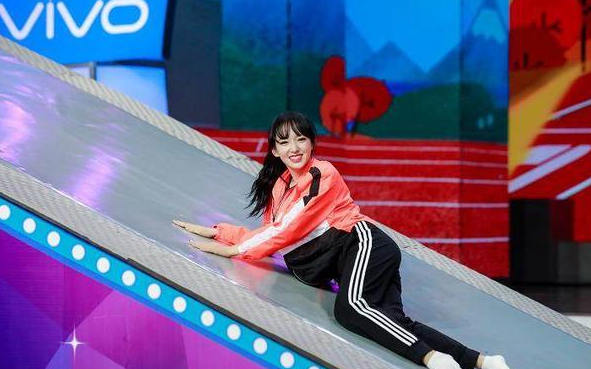 朱正廷爆料乐华七子微信群,与9%男团相比,这个