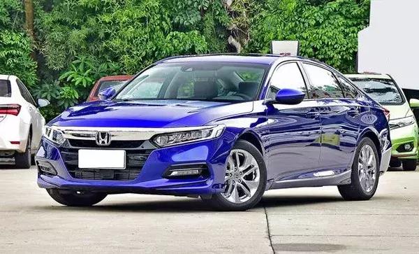 B级车市迈入价值竞争时代,红旗H5对决雅阁,谁