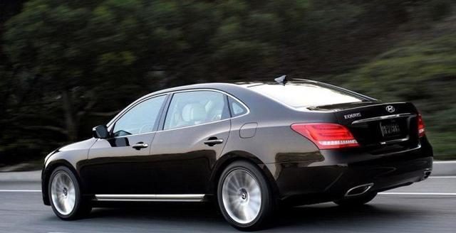 70万的总统座驾, 远看像劳斯莱斯, 卖不动只因车尾一个LOGO