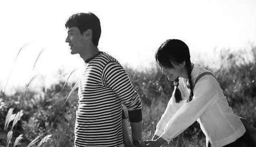 29岁小伙谈恋爱, 为讨好丈母娘改车标, 交警: 五百罚款改回原状