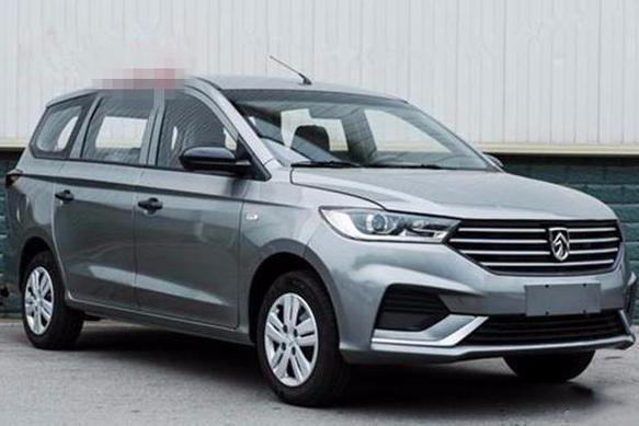 国民神车五菱宏光改款后首次上街！外观、内饰都是全新设计！