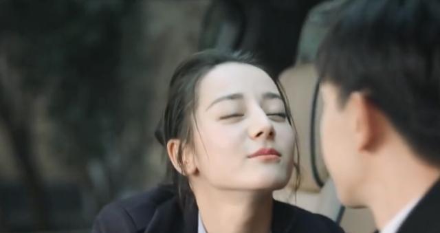 热巴邓伦拍戏简直是接吻教学!网友:都吻了十几