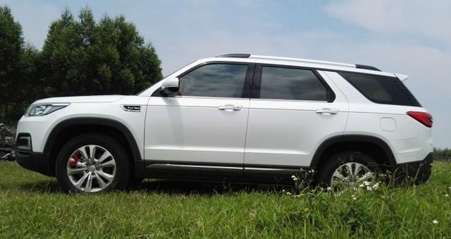 打拼两年, 10多万提了这款SUV回家, 邻居都以为我发财了