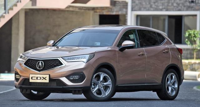 标配8气囊可变悬挂, 比Q3大一圈, 这豪车23万, 买途观不如它