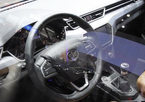 骏派CX65将上市，预售价7-9万元；起亚K5插混版配置曝光