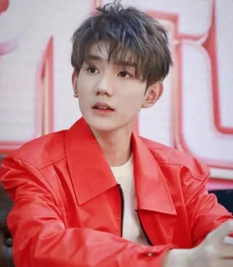 易烊千玺做出重大决定,王源王俊凯难以接受,却