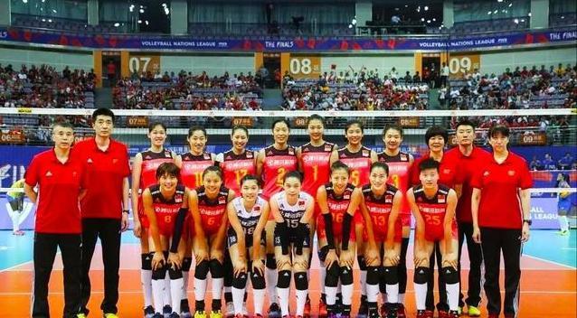 2018女排总决赛,中国女排0:3完败巴西女排