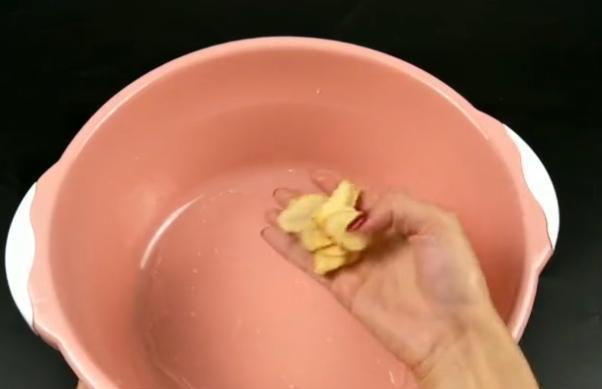 活了27年才知道,生姜加白醋洗头发太厉害了,学