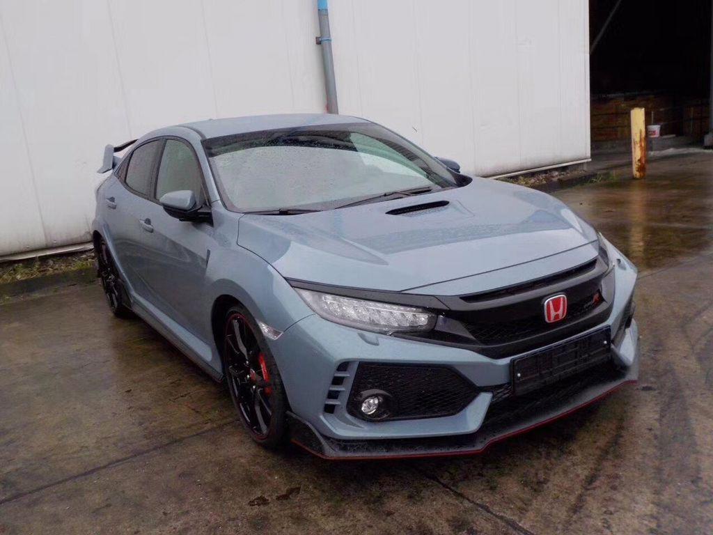 男子70万提天津首台思域type-r, 车主: 200万以