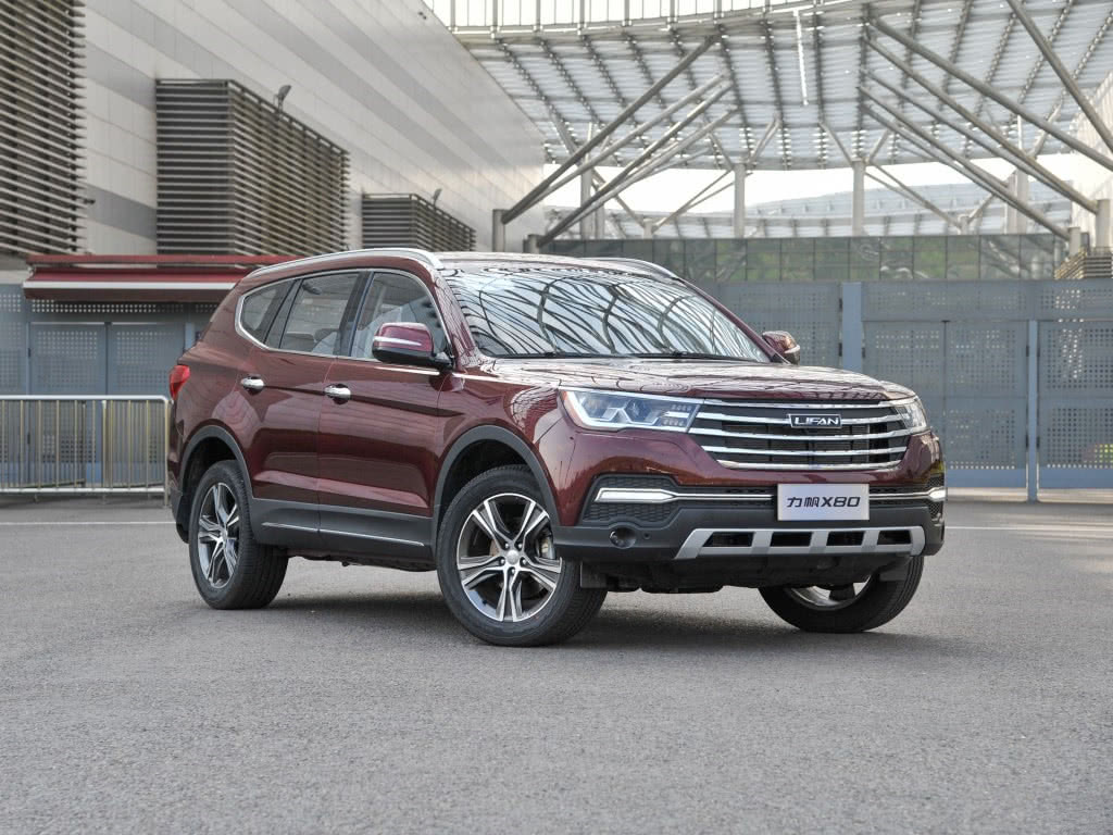 只卖11万的国产7座SUV,车长4米8,颜值不输汉兰达!