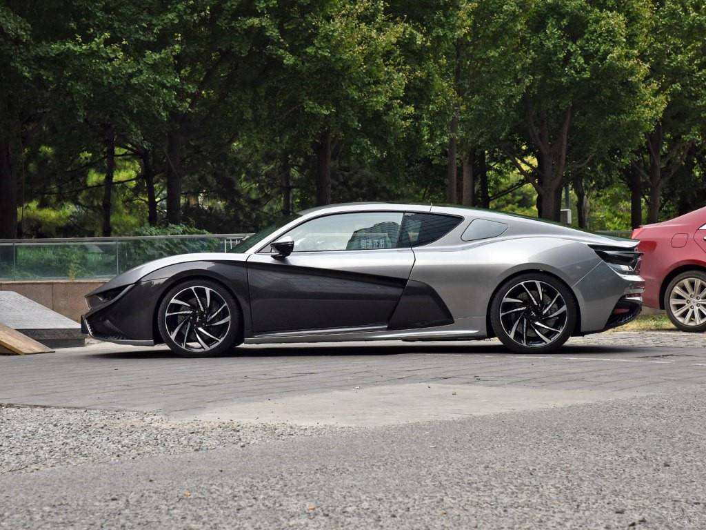 穷人买不起富人看不上,国产超跑4.6秒破百,比唐贵几倍!