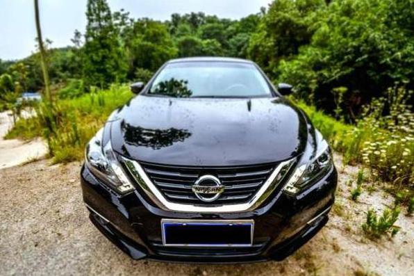 性价比超高的日系中型车 比凯美瑞更沉稳 坐着更是比雅阁舒服多了