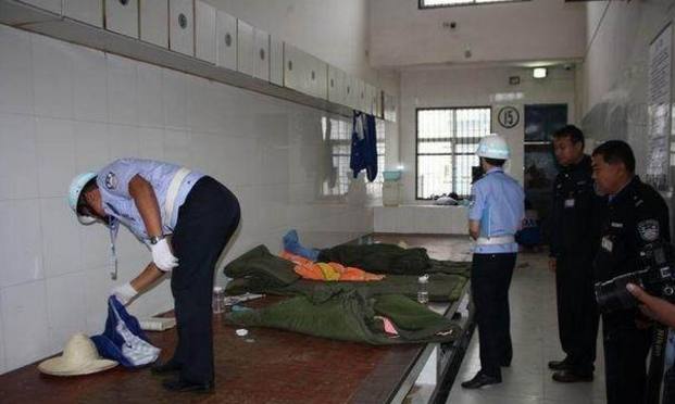 因为酒驾被拘留15天的车主,在拘留所里面都干