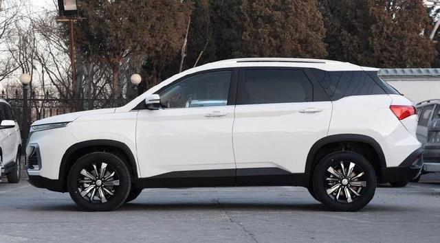 宝骏售价高达12万，国产车拼了命的往高端走，卖的是信仰还是情怀