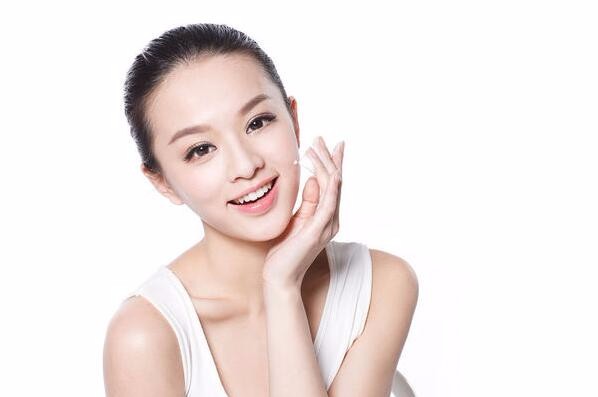 刘亦菲精致鹅蛋脸,迪丽热巴小巧瓜子脸,瘦出明