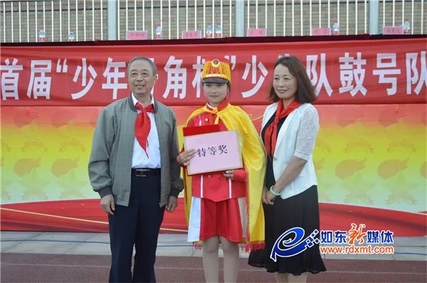 [话筒]如东洋口港实验学校获得南通市首届少先