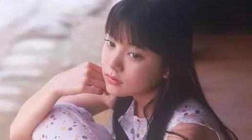 还记得《头文字D》的女主角铃木杏吗?如今变这样!