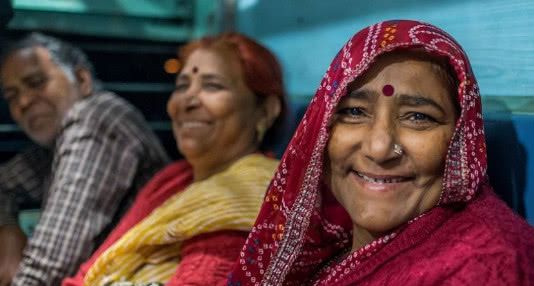 印度游客评价中国高铁:载客量少,普及率低?网