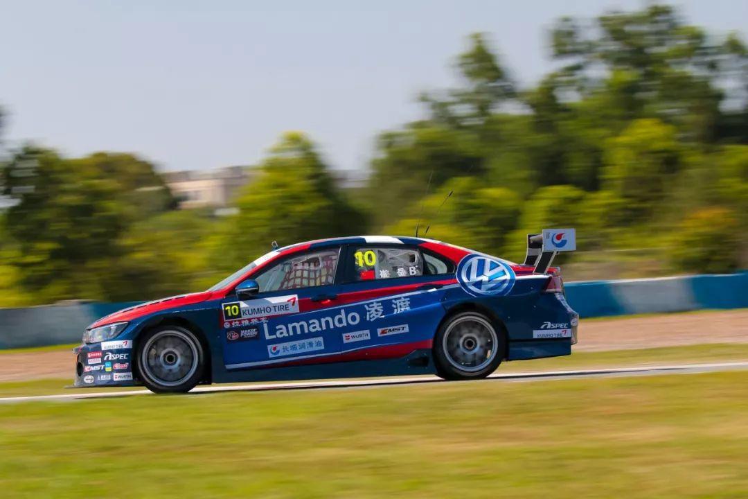 珠海站主赛张臻东将头位发车 接受珠海烈日最后的考验