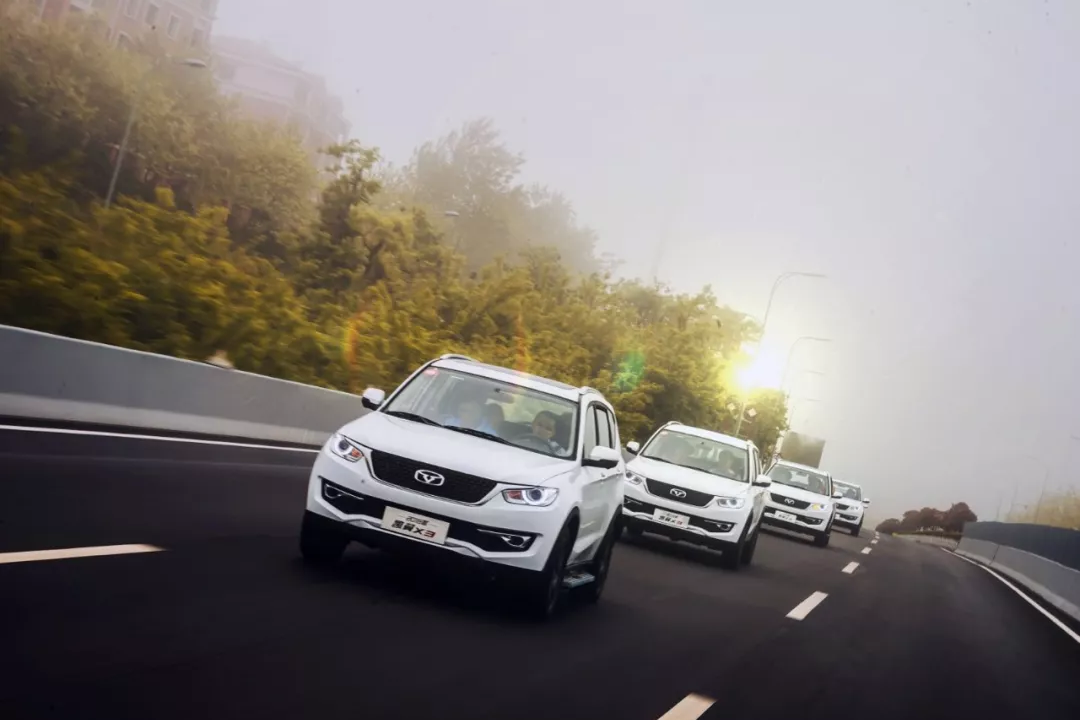 还买什么哈弗H2，这款国产SUV顶配不到9万，还有360倒车影像