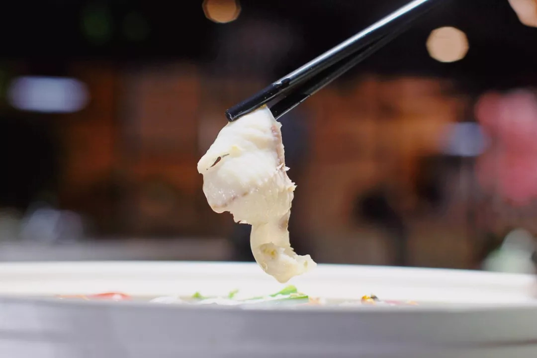 南充这家口味与众不同的老坛酸菜鱼!酸爽到你怀疑人生!