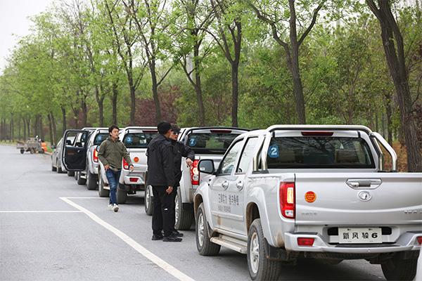 细雨下长城皮卡很凶悍 黄河之滨见证不俗实力