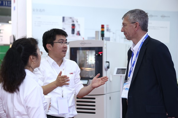 洛德公司致力中国新能源汽车发展 创新材料热管理是关键