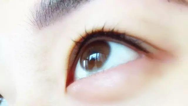 东亚人的眼睛太小?为什么西方人的眼睛看起来