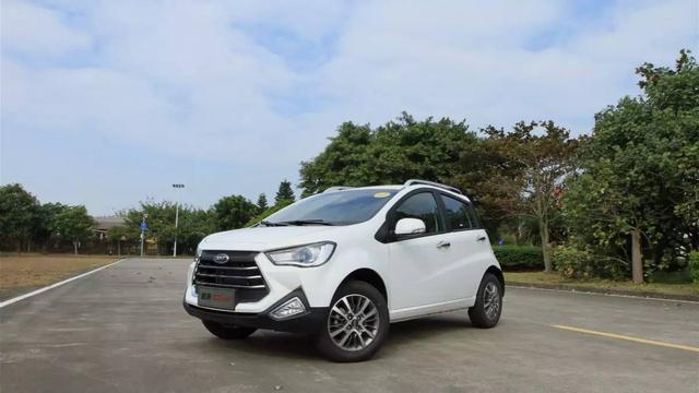 产品下探与品牌向上并行:江淮瑞风S2mini