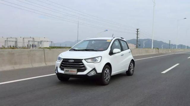 产品下探与品牌向上并行:江淮瑞风S2mini