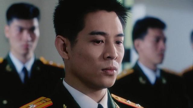 他不是中国人,被称为中国功夫皇帝,片酬4亿,拥有辆千万超跑!